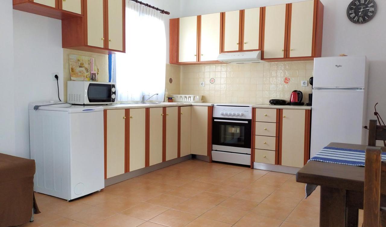 Ioli Apartments Alopronia Buitenkant foto