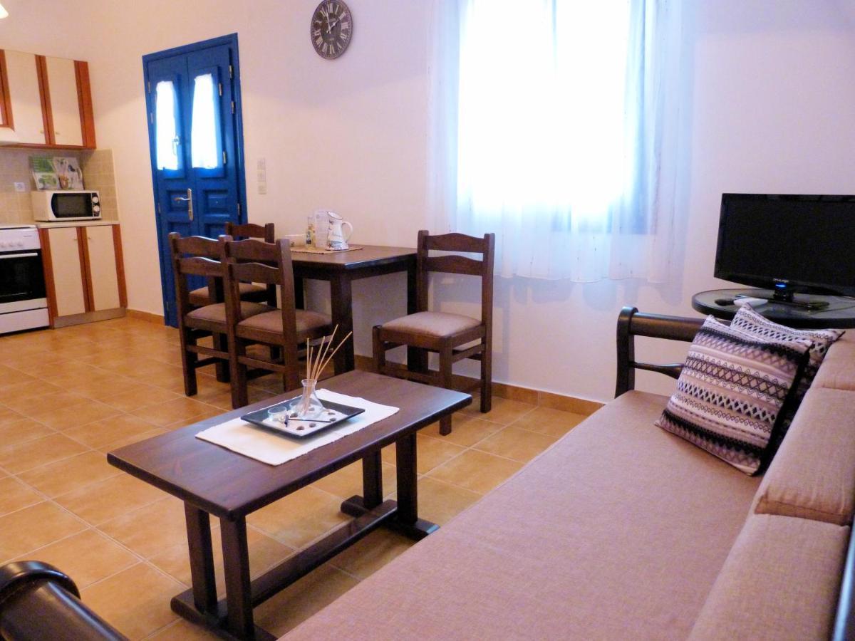 Ioli Apartments Alopronia Buitenkant foto