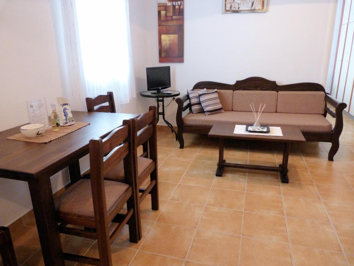Ioli Apartments Alopronia Buitenkant foto