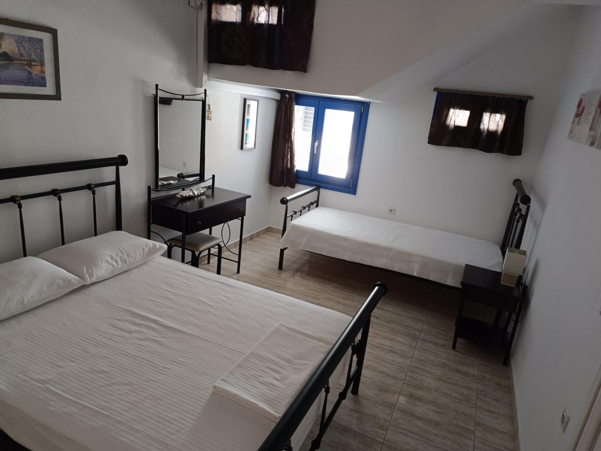 Ioli Apartments Alopronia Buitenkant foto