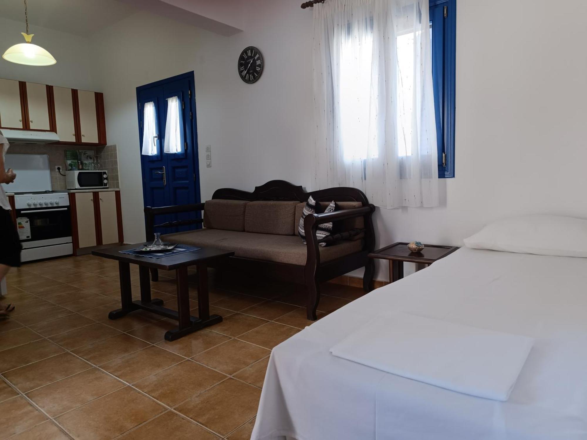 Ioli Apartments Alopronia Buitenkant foto